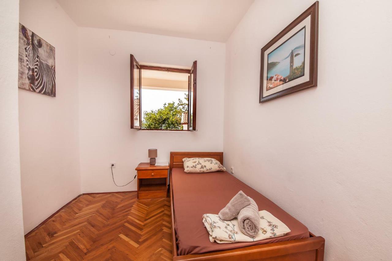 Alex Guesthouse Kotor Ngoại thất bức ảnh