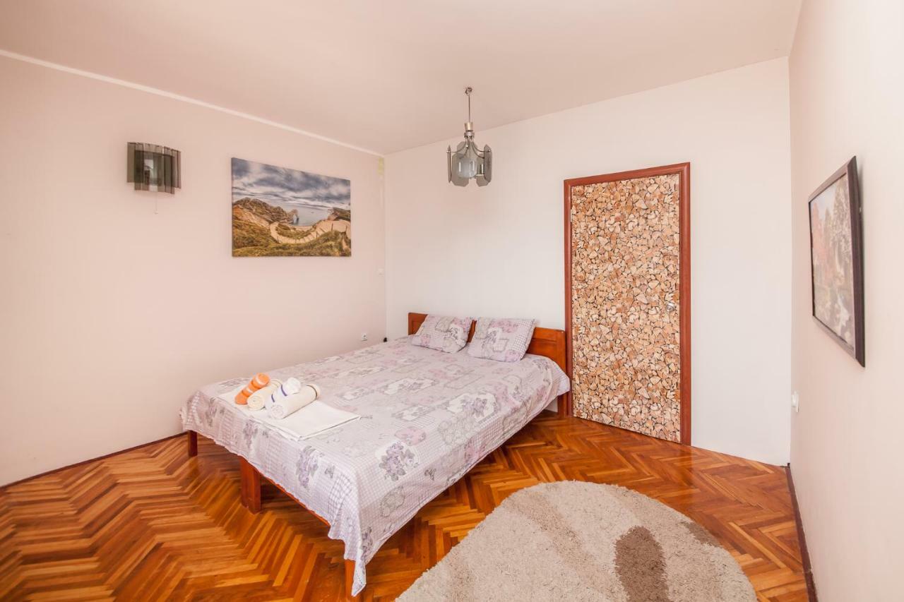 Alex Guesthouse Kotor Ngoại thất bức ảnh