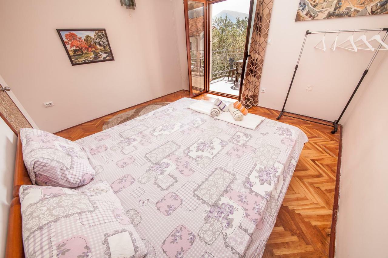 Alex Guesthouse Kotor Ngoại thất bức ảnh
